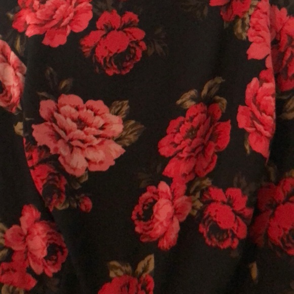 Torrid black and red floral dress - Picture 2 of 4
